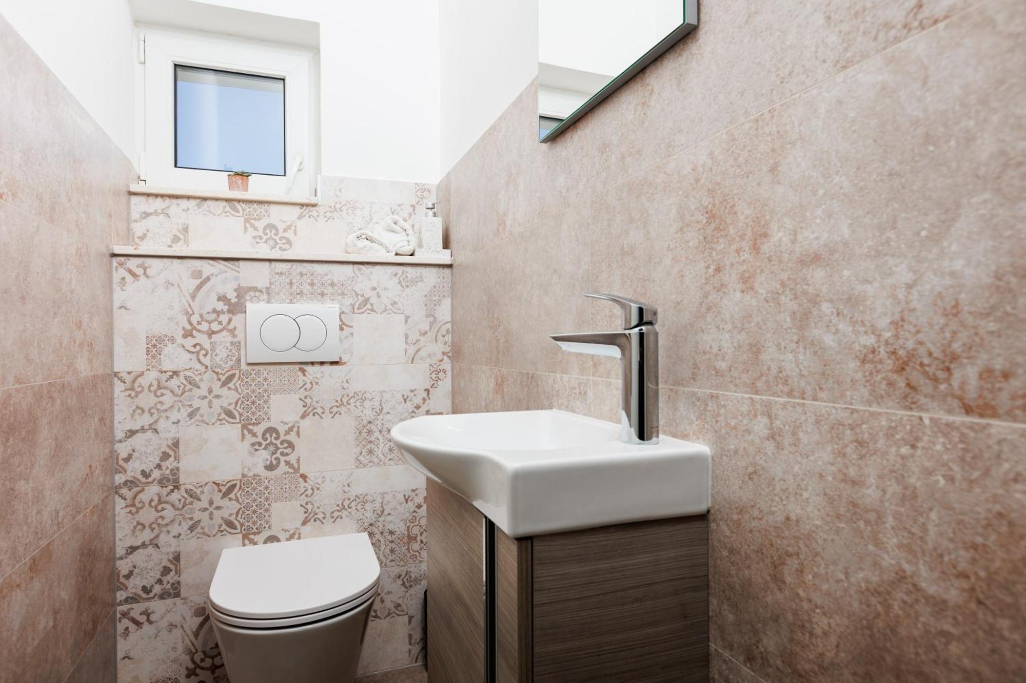 Summer Breeze Apartment - Quiet Place With A Spectacular View And A Garden Šibenik Eksteriør billede
