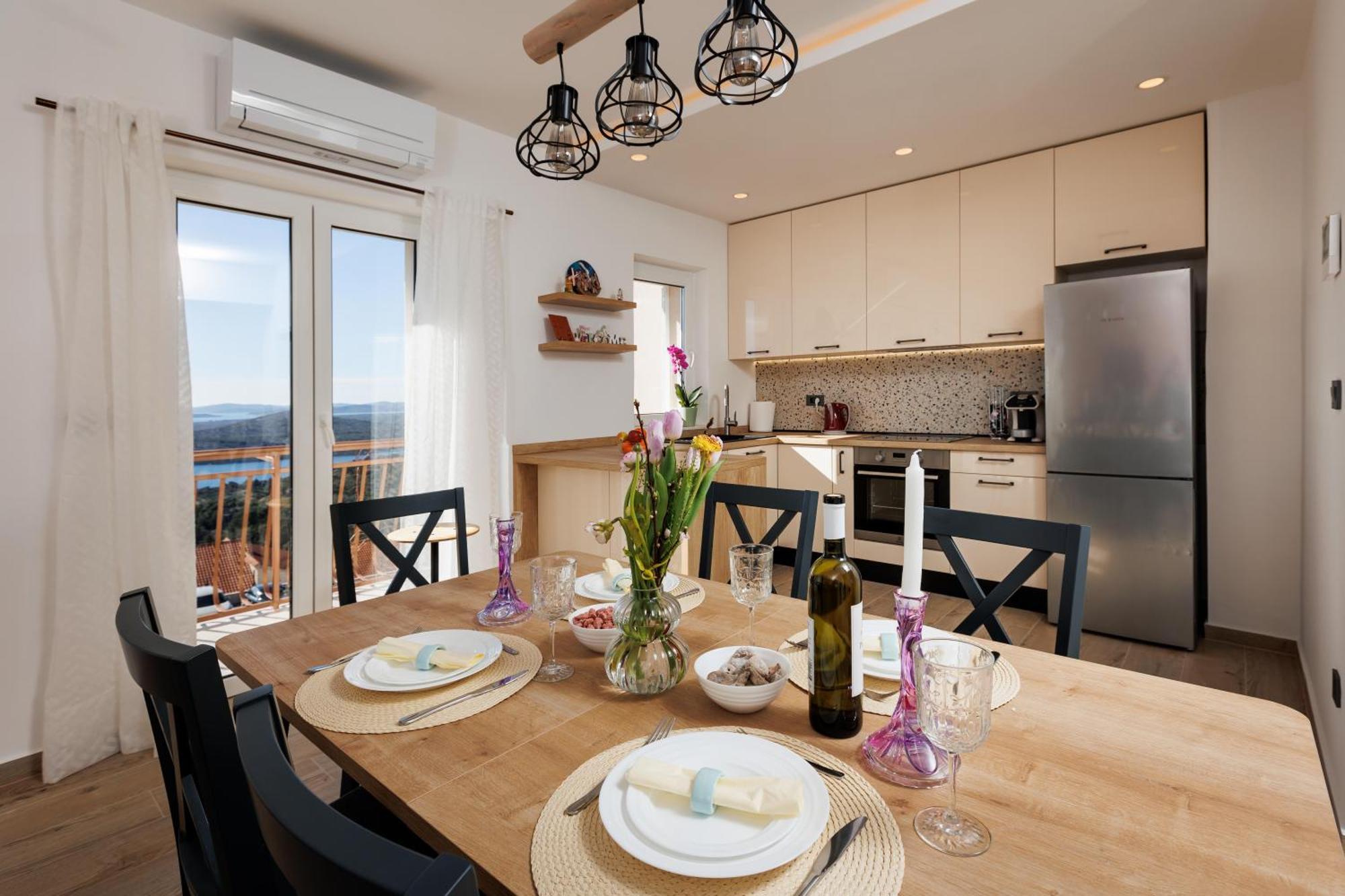 Summer Breeze Apartment - Quiet Place With A Spectacular View And A Garden Šibenik Eksteriør billede