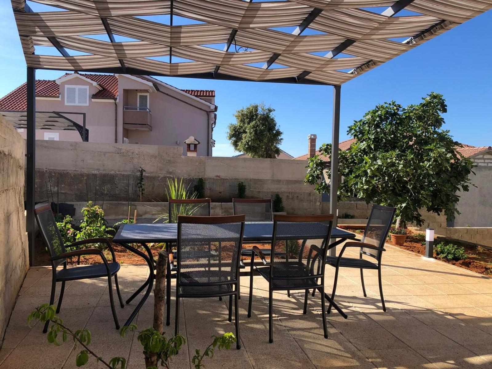 Summer Breeze Apartment - Quiet Place With A Spectacular View And A Garden Šibenik Eksteriør billede